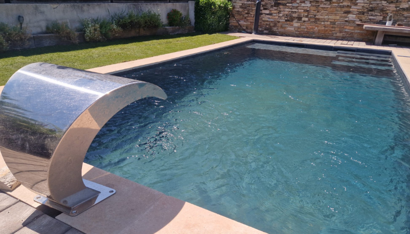 Sublim’Piscines vous propose des designs novateurs pour la rénovation de votre piscine dans le Var !